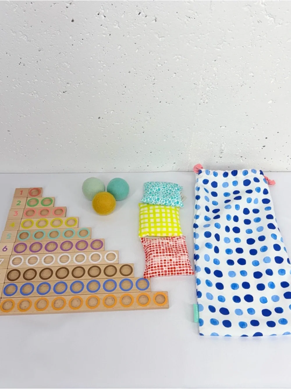 Lovevery Bundle Number Stacker 3 Felt Balls 3 Bean Bags